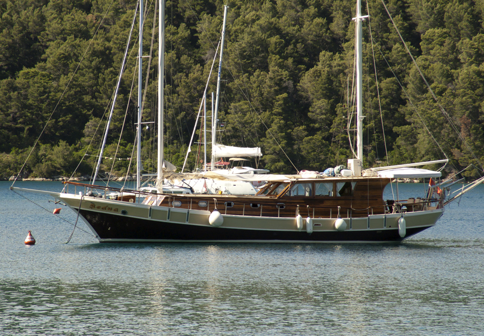 51m Motor Boat